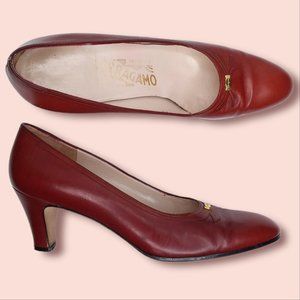 Vtg Salvatore Ferragamo Kitten Heel Pumps Size 7AAA Narrow Leather 50s Style